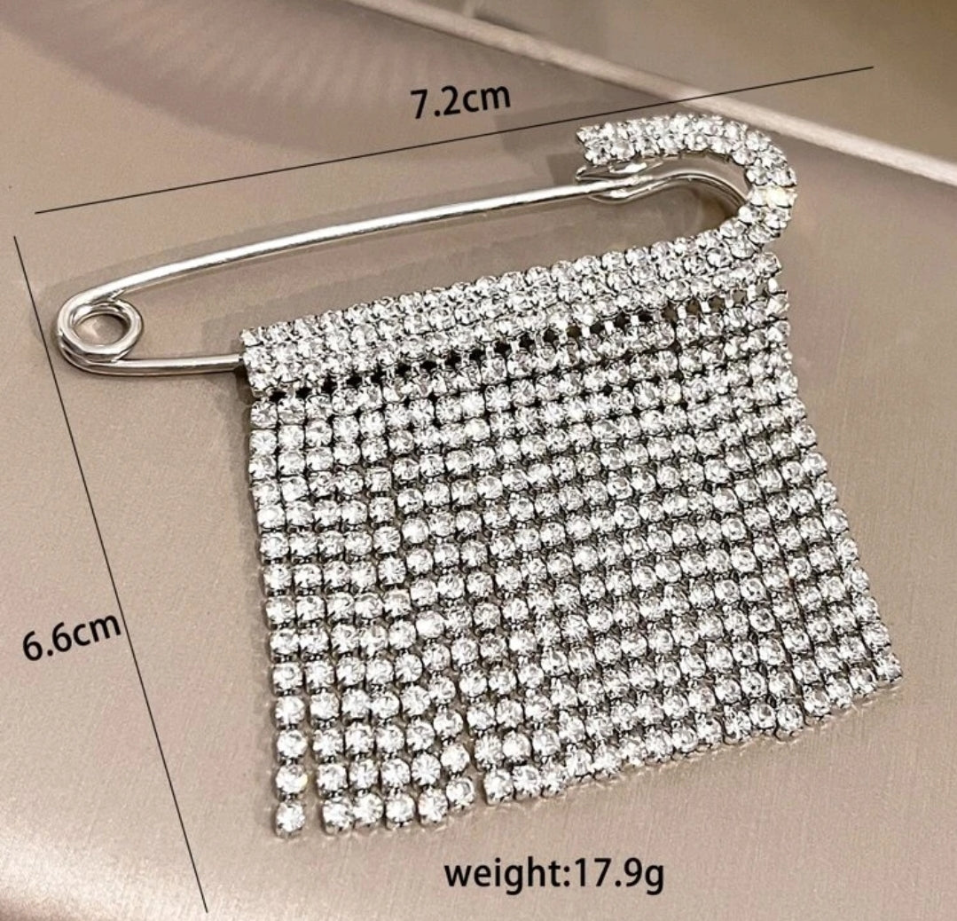 RHINESTONE TASSEL SAFETY PIN BROOCH